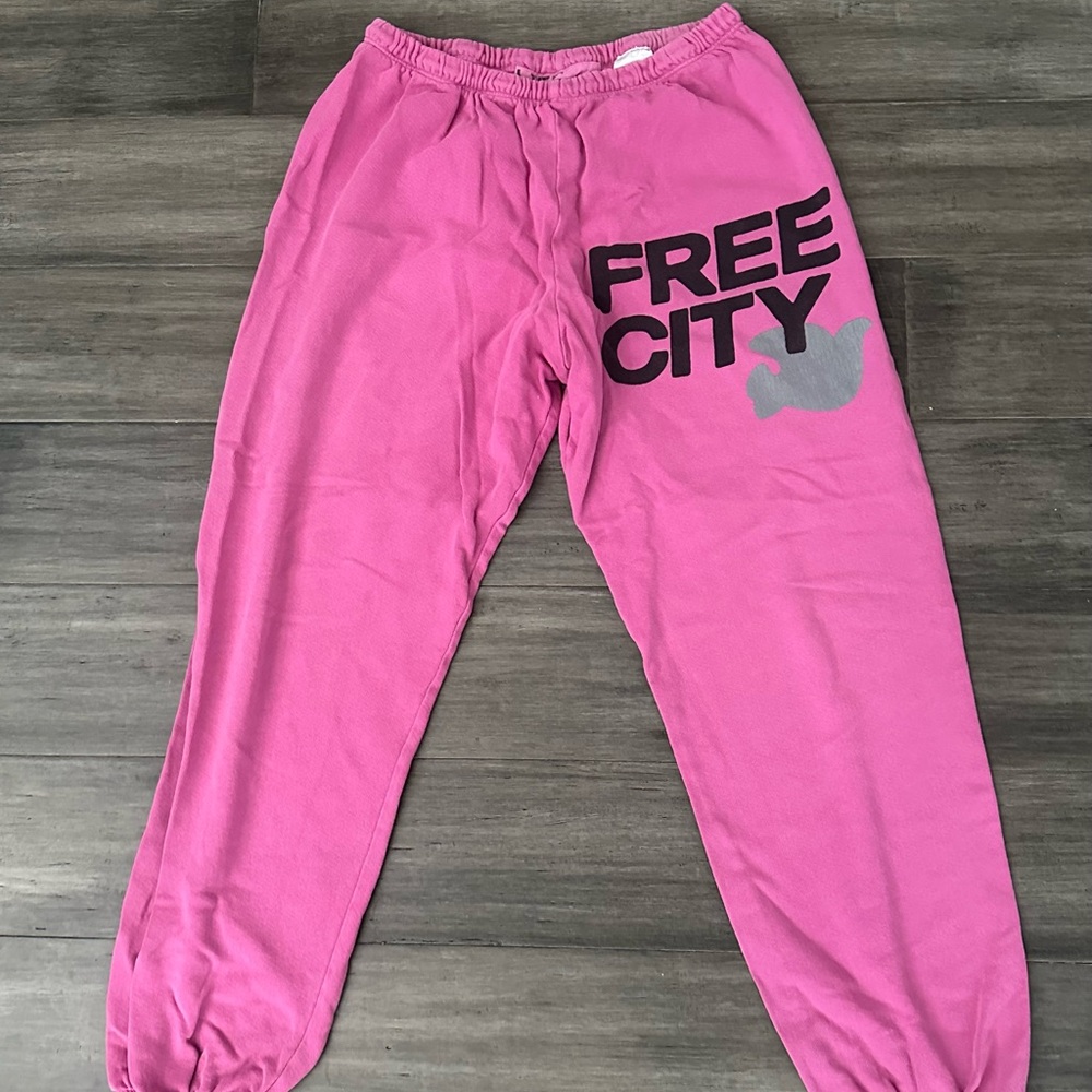Free City Life Nature Love Tokyo Pink Gray Dove Sweatpants Women’s Size Small